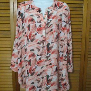 Chaus top peachy color 3/4 length sleeve V neck like new blouse size XXL